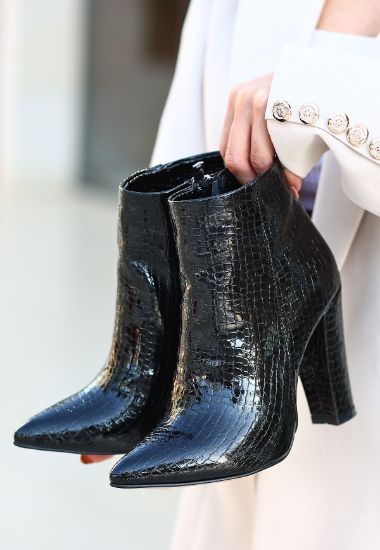 Loora Siyah Rugan Desenli Topuklu Bot resmi