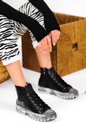 Erica Siyah Cilt Bağcıklı Bot resmi