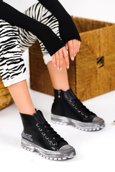 Erica Siyah Cilt Bağcıklı Bot resmi