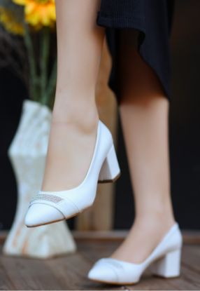 Oria Beyaz Cilt Topuklu Ayakkabı resmi