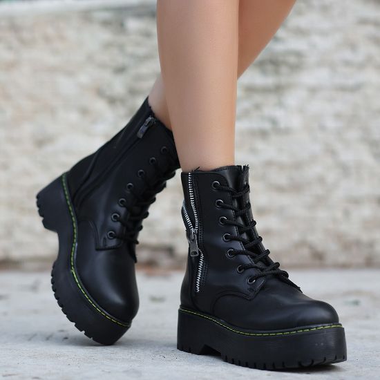 Emma Siyah Cilt Bağcıklı Bot resmi