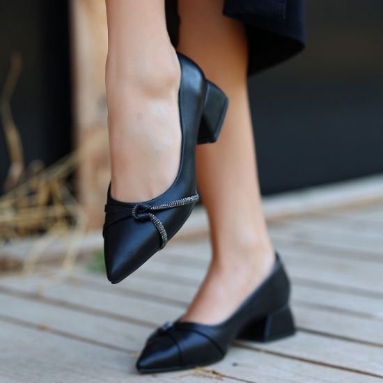 Biani Siyah Topuklu Ayakkabı resmi