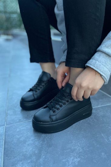 Leran Siyah Cilt Bağcıklı Spor Ayakkabı resmi