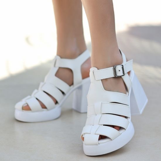 Deolp Beyaz Cilt Topuklu Sandalet resmi