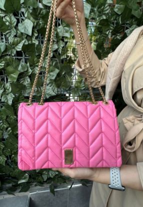 Karita Pembe Cilt Canta resmi