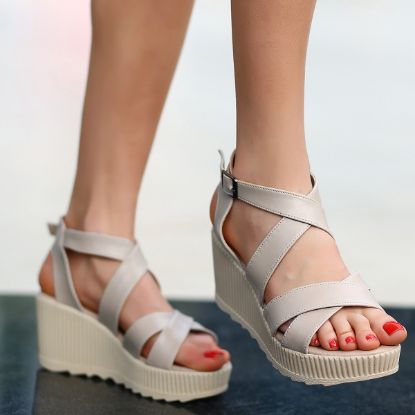 Ajas Nude Dolgu Topuk Sandalet resmi